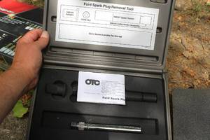lot 181 image: OTC Ford Spark Plug Removal Tool w Case