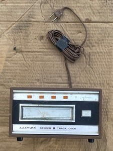 lot 73 image: 8 Track Deck