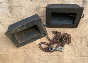 lot 77 image: Wheel Chocks
