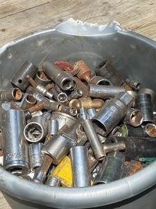 lot 119 image: Hardware