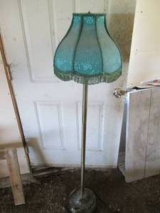 62 tall vintage floor lamp...