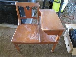 Vintage wood school desk 28.520....