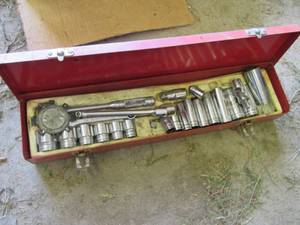 38 socket set in metal case...