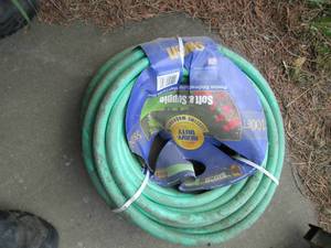 100ft 58 garden hose, never used ...