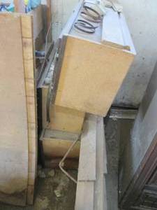 5 various size cabinets and a small...