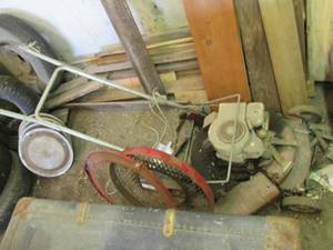 Vintage Snapper lawn mower (see pho...
