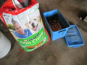 Open 52lb bag of Purina dog chow (c...