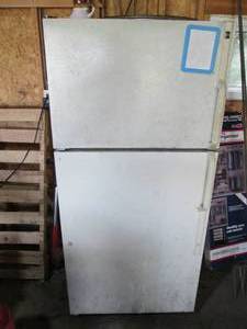 GE garage refrigerator (see photos ...