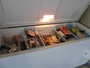 Frigidaire very large deep freeze f...