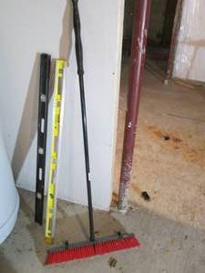 2 4ft levels and shop broom...