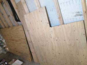 2 sheets of 1532 plywood, scrap 2...