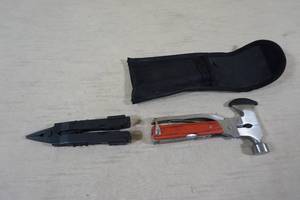 Multi-Tool Knives - Gerber, Hammer