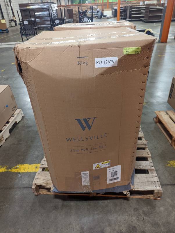 lot 250 image: Wellsville 14-inch King-size Gel Memory Foam Mattress