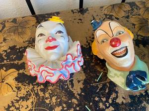 lot 222 image: Pair of 1983 Legend Products Chalkware Clown Heads