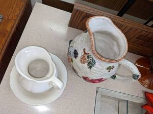 lot 403 image: Homer Laughlin and Sonoma Pitchers
