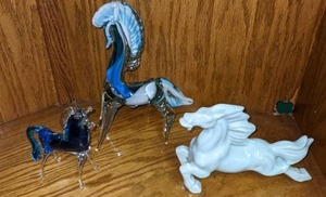 lot 147 image: Murano Art Glass and Porcelain Horses