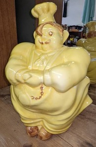 lot 115 image: Red Wing Chef Pierre Yellow Cookie Jar