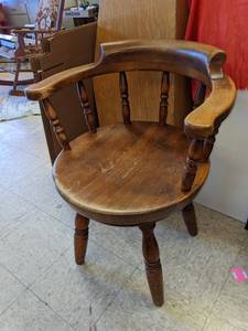 lot 91 image: Rare Pilgrim Hardwood Swivel Barrel Chair