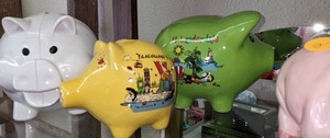 lot 679 image: Grouping of Destination Piggy Banks