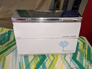 lot 64 image: Lincoln Beautyware Aluminum Foil and Waxed Paper Dispenser