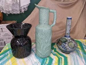 lot 74 image: Decorative Stoneware Vessels