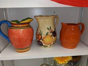 lot 73 image: 3 Cheerful Pitchers