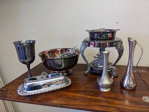 lot 28 image: Mixed Lot of Silver Plated and Pewter Pieces