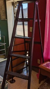 lot 17 image: Rustic Wood Decorative Ladder