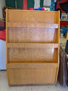 lot 53 image: Vintage Solid Wood Display Rack