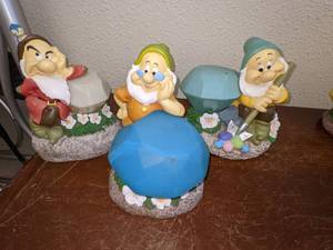 lot 287 image: Disneys Seven Dwarfs Outdoor Decor wSolar Lights