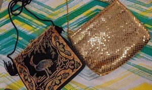 lot 460 image: Five Small and Fun Purses
