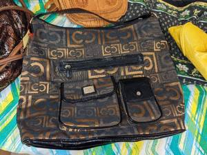 lot 461 image: Eclectic Purse Collection