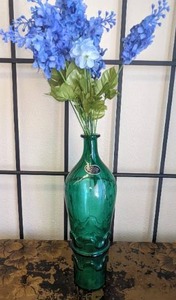 lot 198 image: Rossini Genuine Empoli Green Glass Bottle Made In Italy
