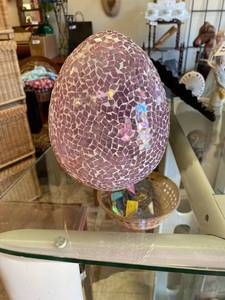 lot 237 image: Large Pink Mosaic Egg