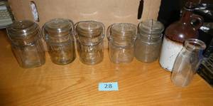 Queen, Atlas and Drey small jars