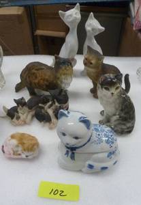 Group of 8 cat figures