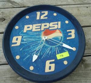 Vintage Pepsi clock - plastic