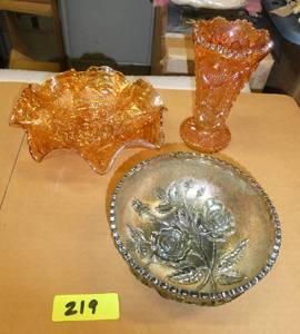 Vintage Iridescant glass bowls green and gold