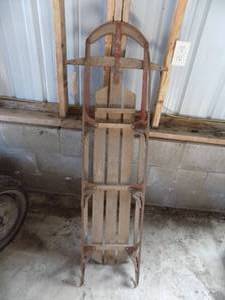 lot 2 image: Vintage American wooden sled