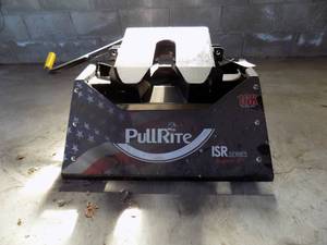 lot 5 image: 5th Wheel Reese hitch
