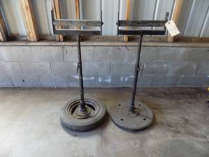lot 7 image: 2- Adjustable roller stands