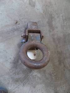 lot 8 image: Pintle Hitch