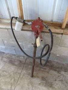 lot 18 image: Fillrite Hand rotary pump