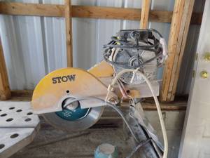 lot 32 image: Masonry saw with cart