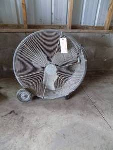 lot 41 image: Fan 26 on wheels
