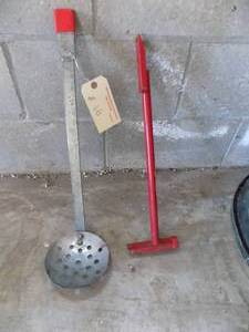 lot 66 image: Redneck chisel ice scooper