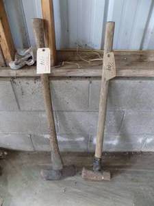 lot 94 image: Sludge hammer, Double sided axe