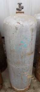 lot 116 image: 1- 100 LB Tanks
