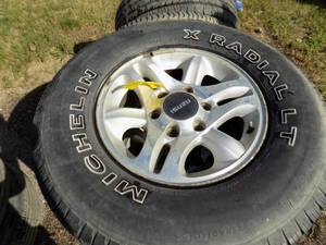 lot 123 image: 4- Aluminum Rims & Tiresspare