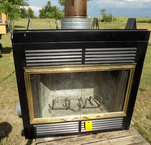 lot 126 image: Fireplace (wood)